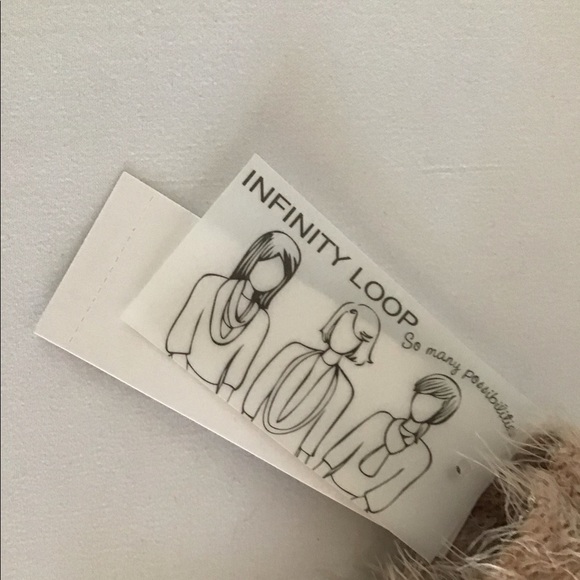 New Frosted Oatmeal Infinity Scarf - Picture 3 of 4